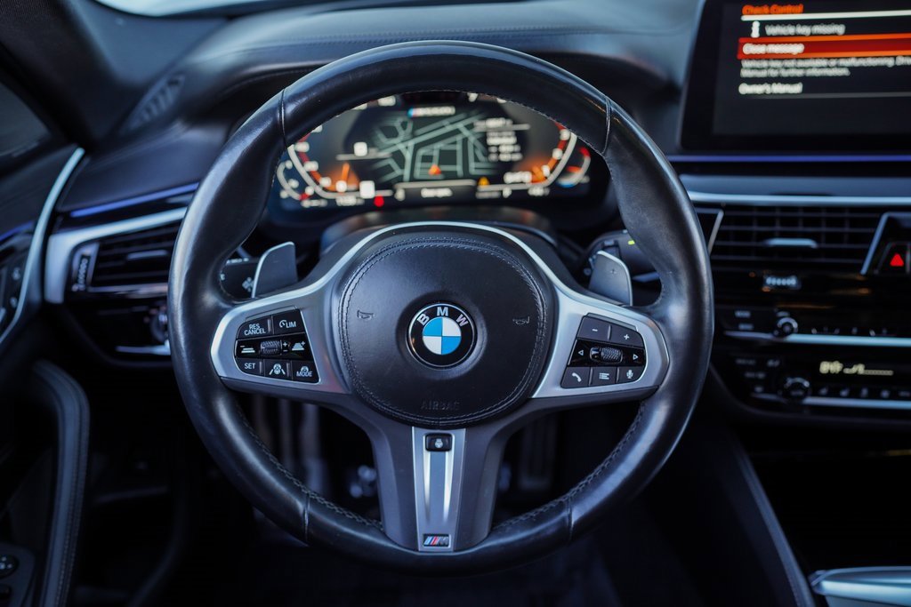 Used 2023 BMW M550i xDrive w/ Dynamic Handling Package image 26