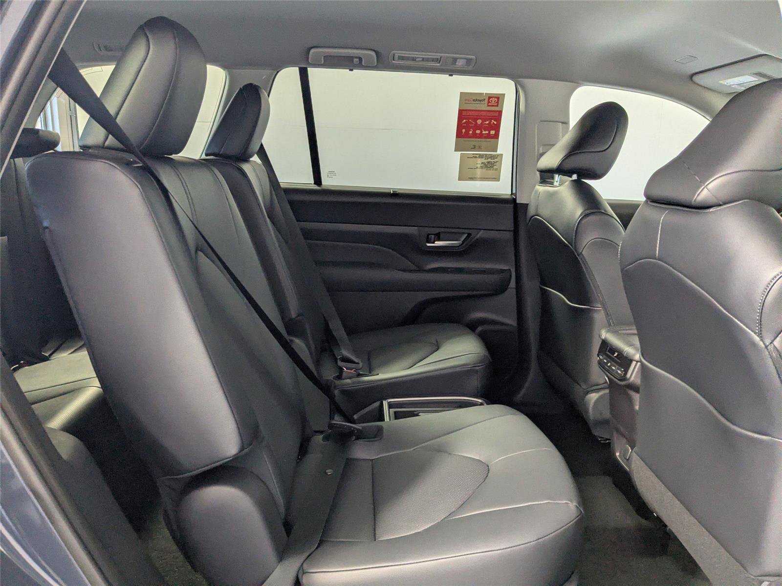 New 2026 Toyota Grand Highlander XLE image 3