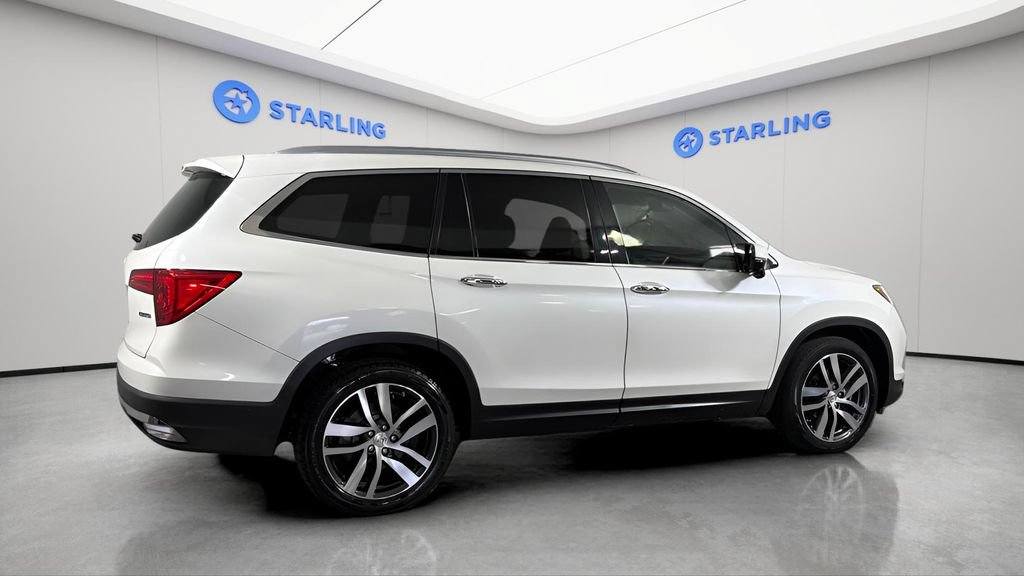 Used 2017 Honda Pilot Touring image 10