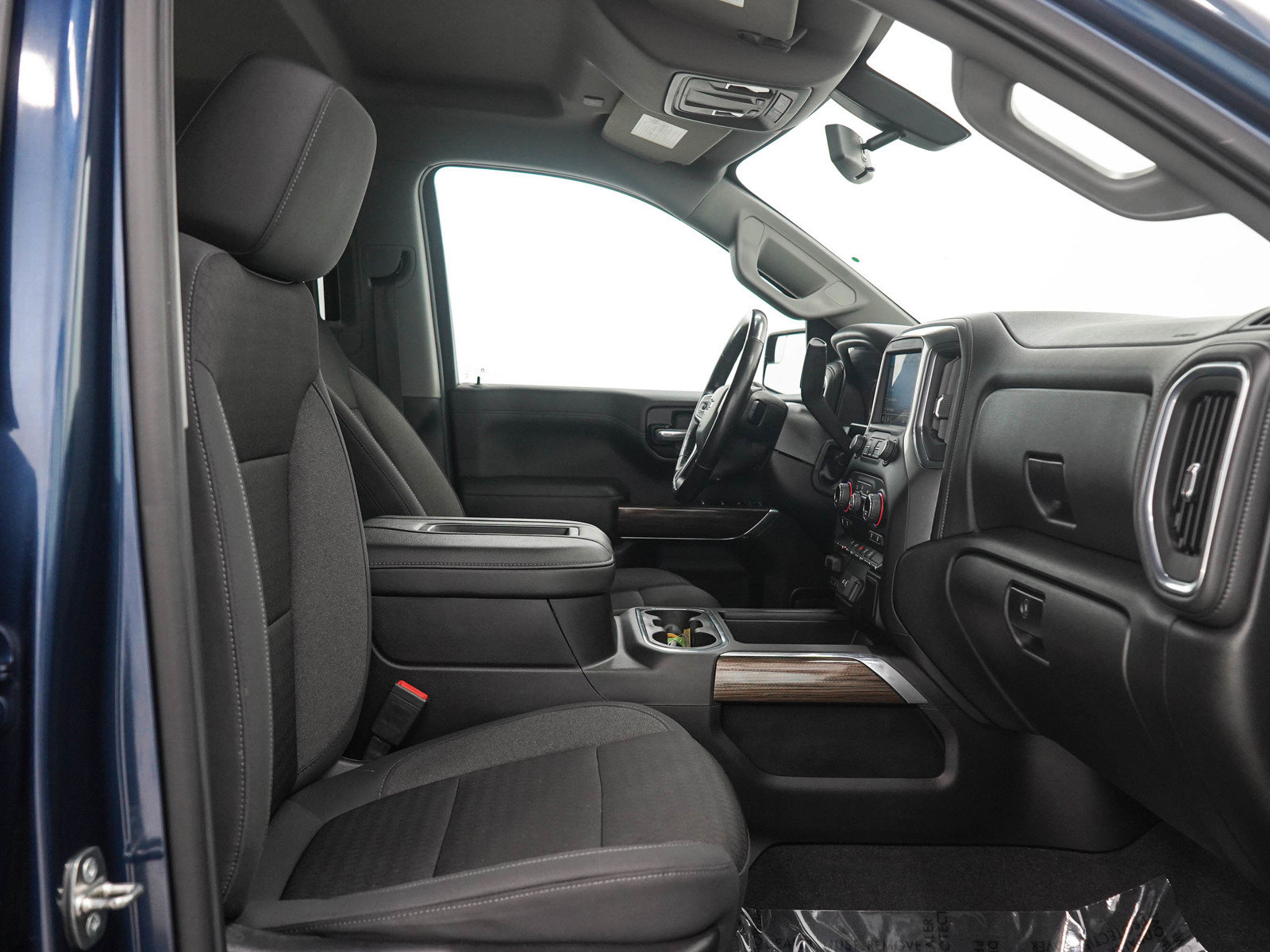 Used 2020 Chevrolet Silverado 1500 LT Trail Boss AWD/4WD image 12