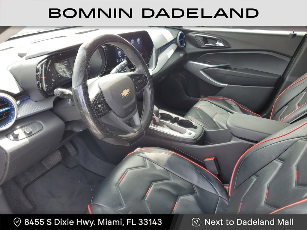 Used 2025 Chevrolet Trax LS image 14