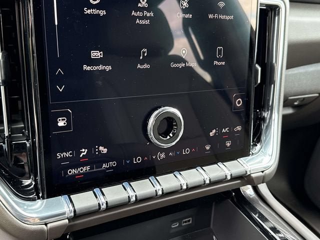 New 2026 GMC Yukon Elevation AWD/4WD image 17