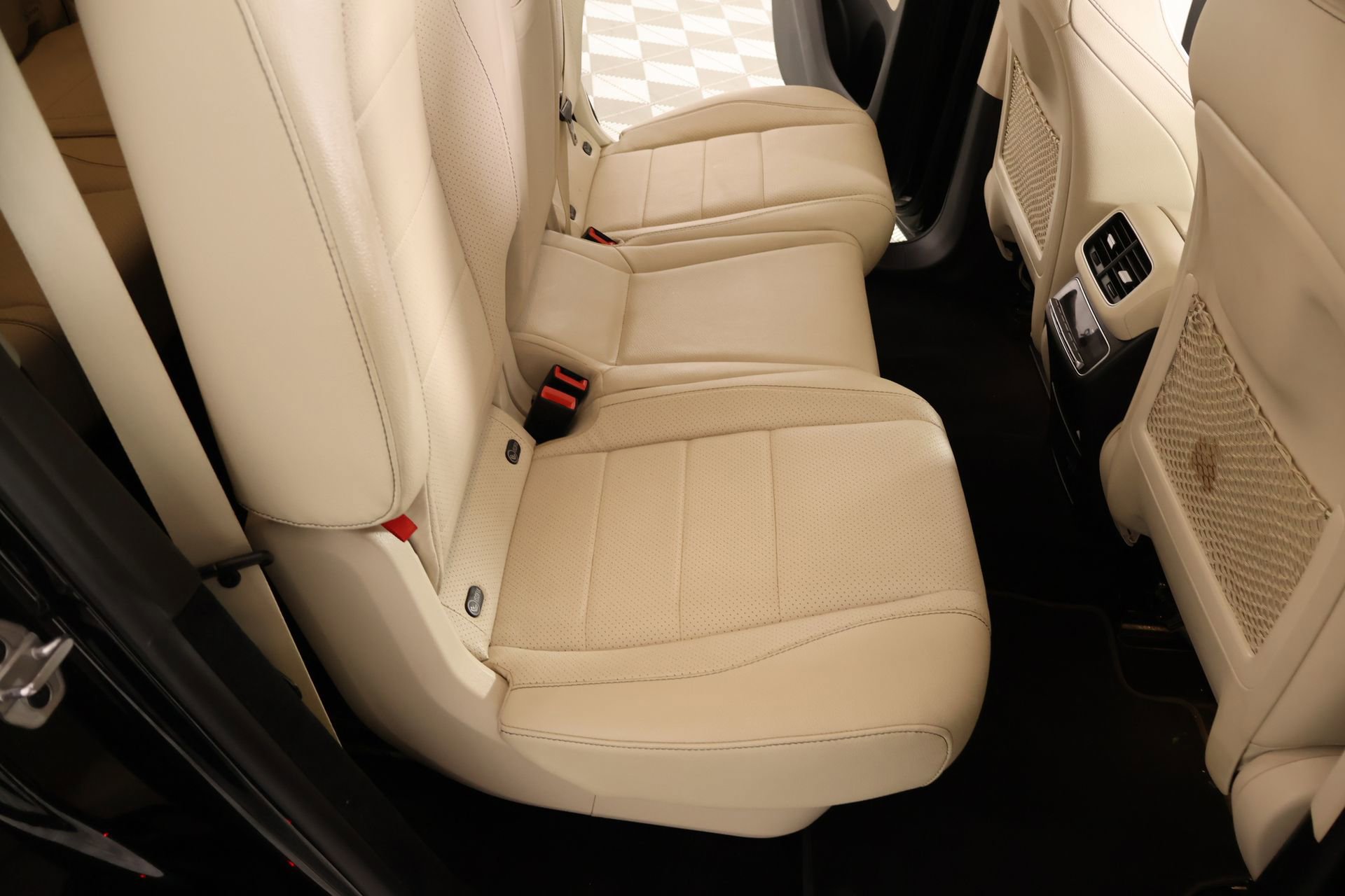 Used 2021 Mercedes-Benz GLS 450 4MATIC image 15