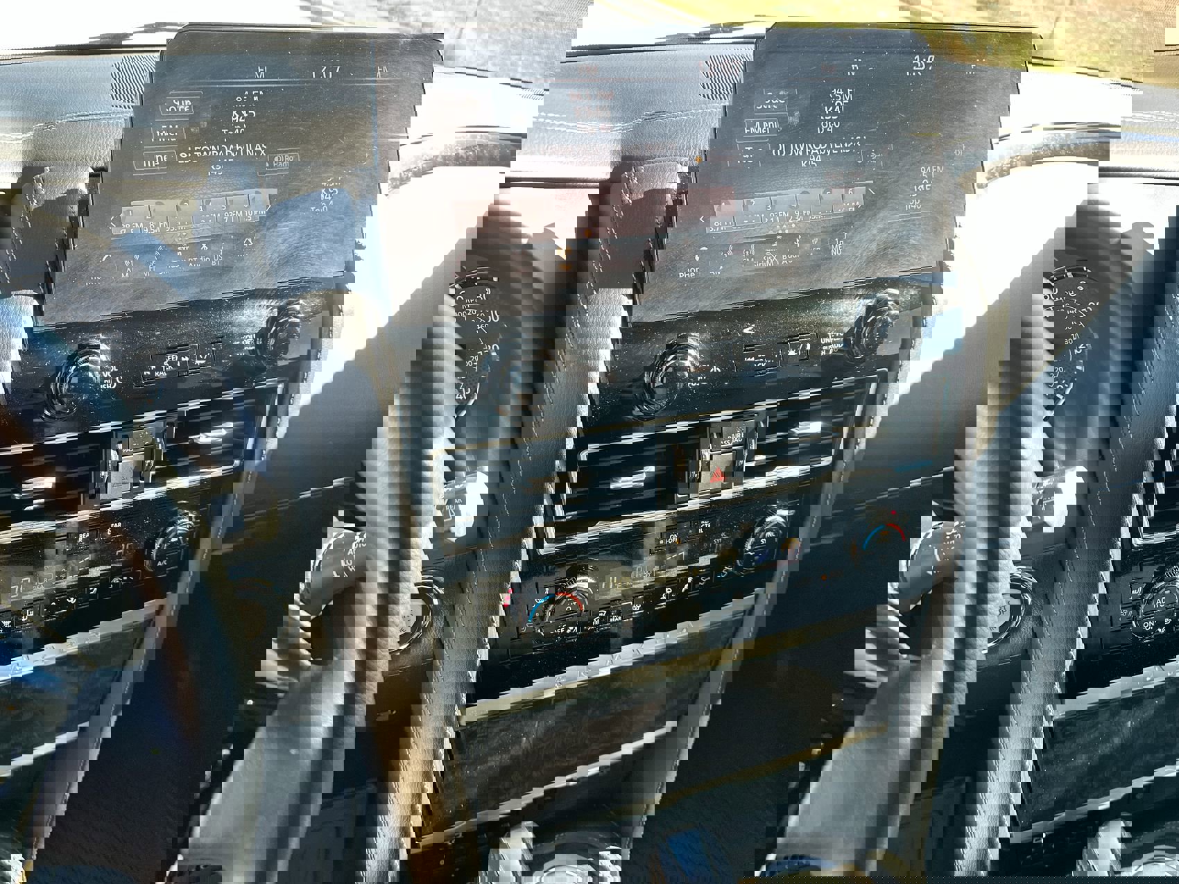 Used 2023 Nissan Armada Platinum w/ Captain's Chairs Package image 16