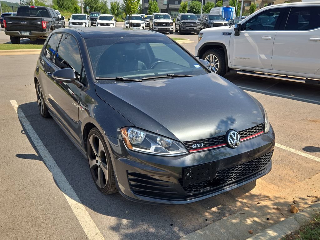 Used 2016 Volkswagen GTI SE FWD image 4