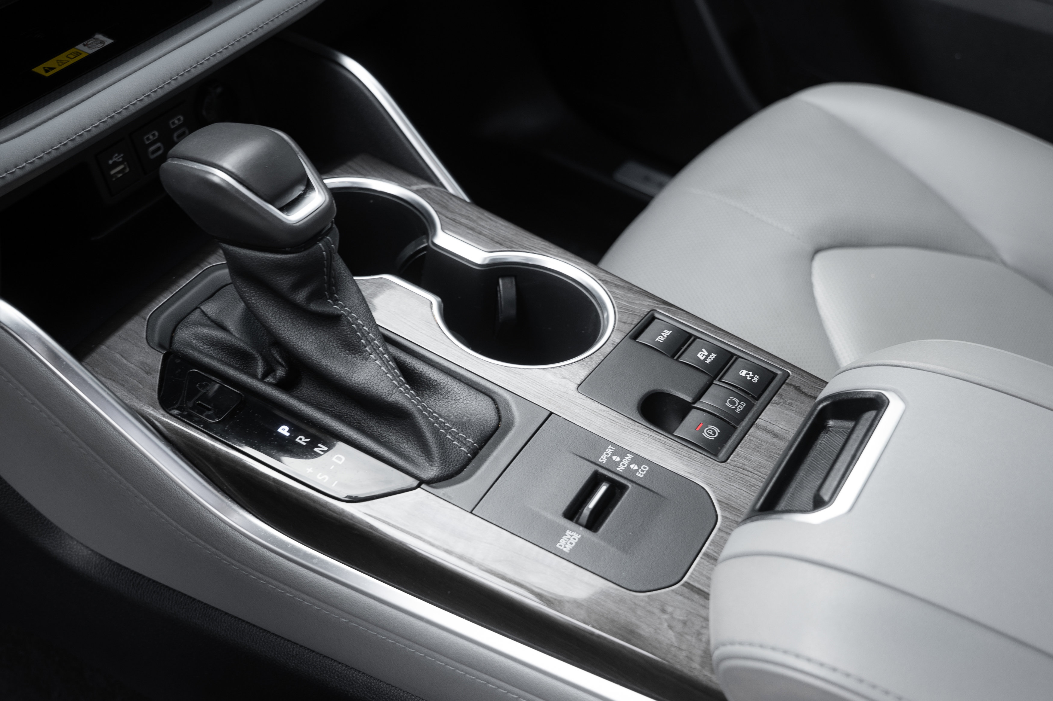 Used 2023 Toyota Highlander Limited image 19