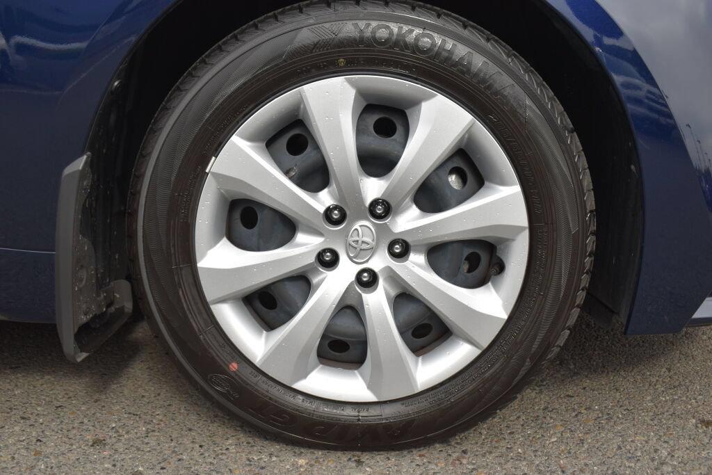 Certified 2026 Toyota Corolla LE FWD image 27