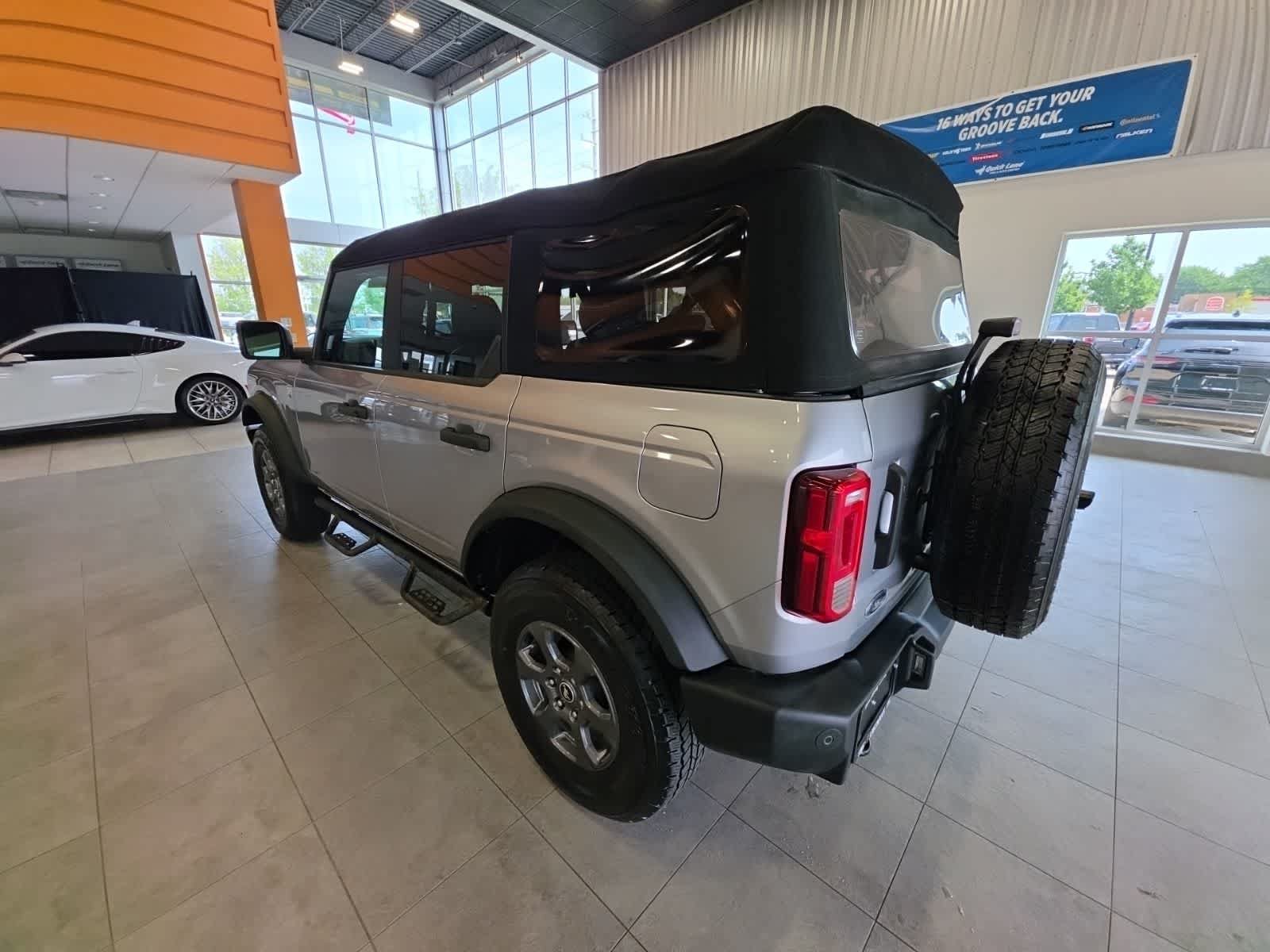 Used 2024 Ford Bronco Big Bend AWD/4WD image 12