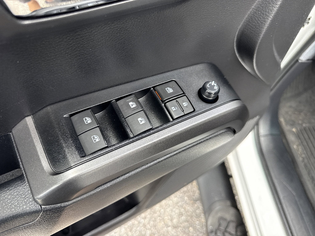 Used 2023 Toyota Tacoma TRD Off-Road w/ TRD Premium Off Road Package AWD/4WD image 37