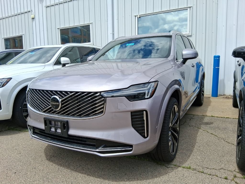 New 2026 Volvo XC90 B6 Plus w/ Protection Package Premier AWD/4WD image 3