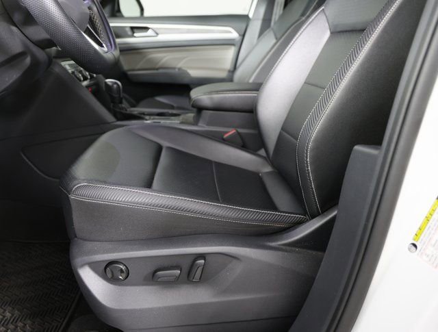 Used 2023 Volkswagen Atlas Cross Sport SE image 6