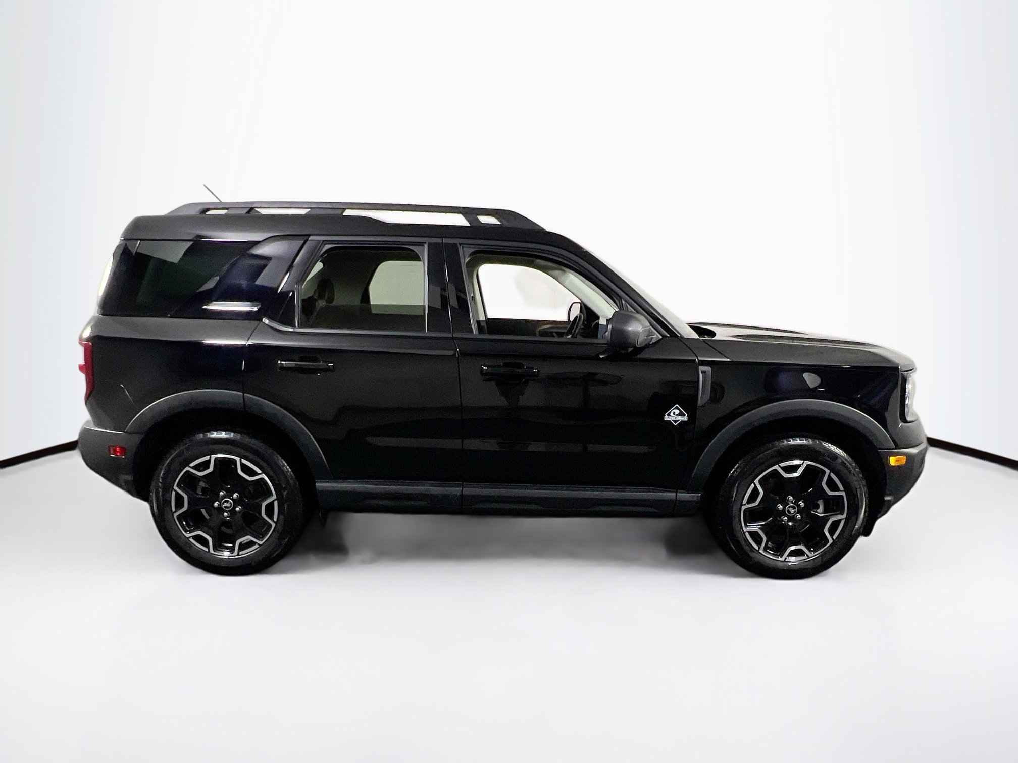 Used 2025 Ford Bronco Sport Outer Banks w/ Outer Banks Tech Package+ AWD/4WD image 4