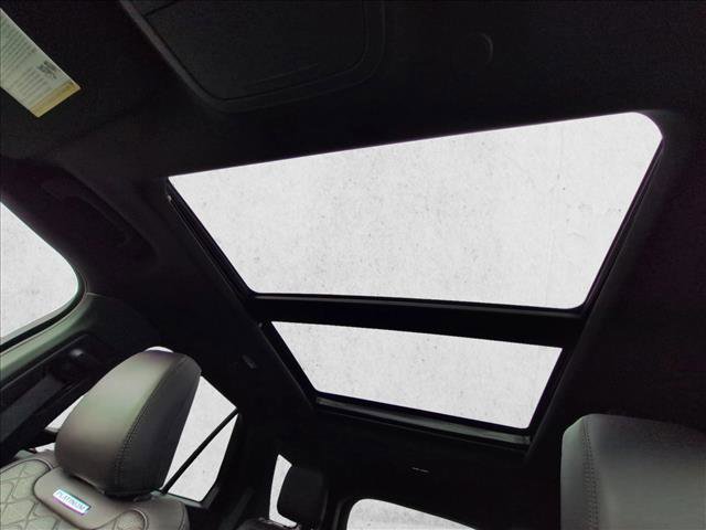 Certified 2025 Ford Explorer Platinum w/ LUX Leather Package image 16