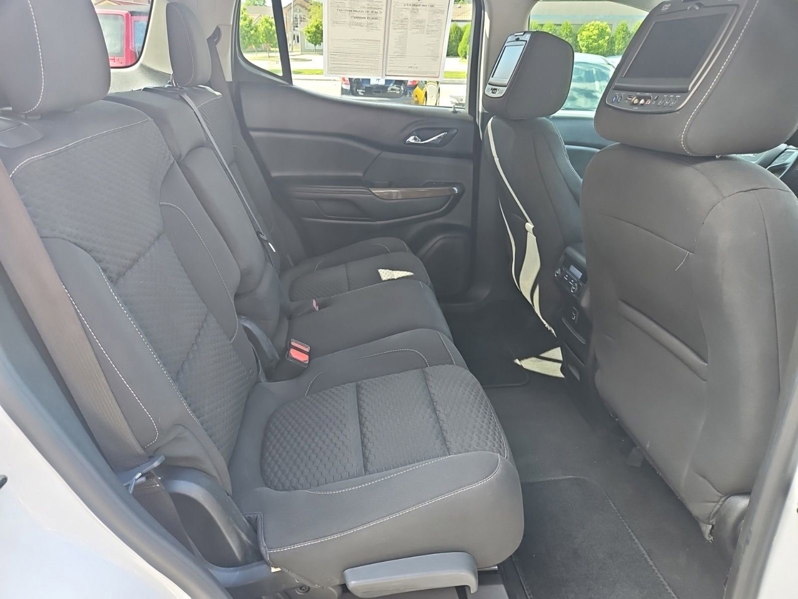 Used 2017 GMC Acadia SLE AWD/4WD image 19