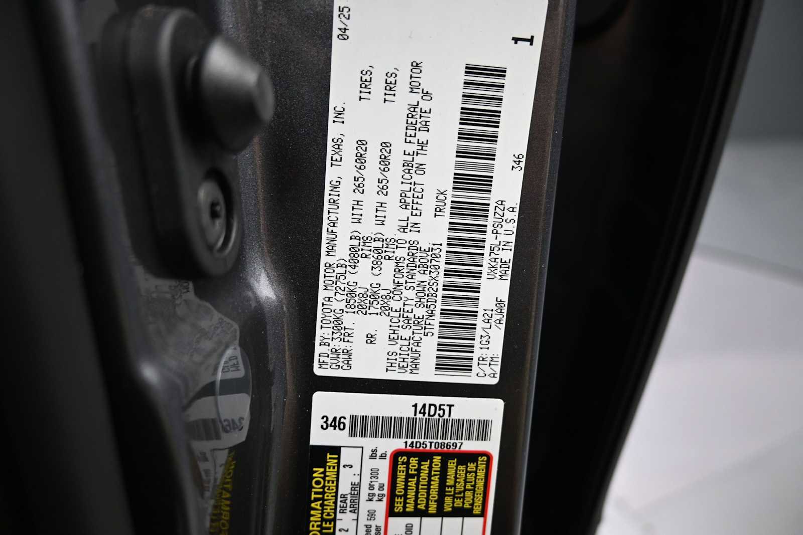 Used 2025 Toyota Tundra Platinum AWD/4WD image 11