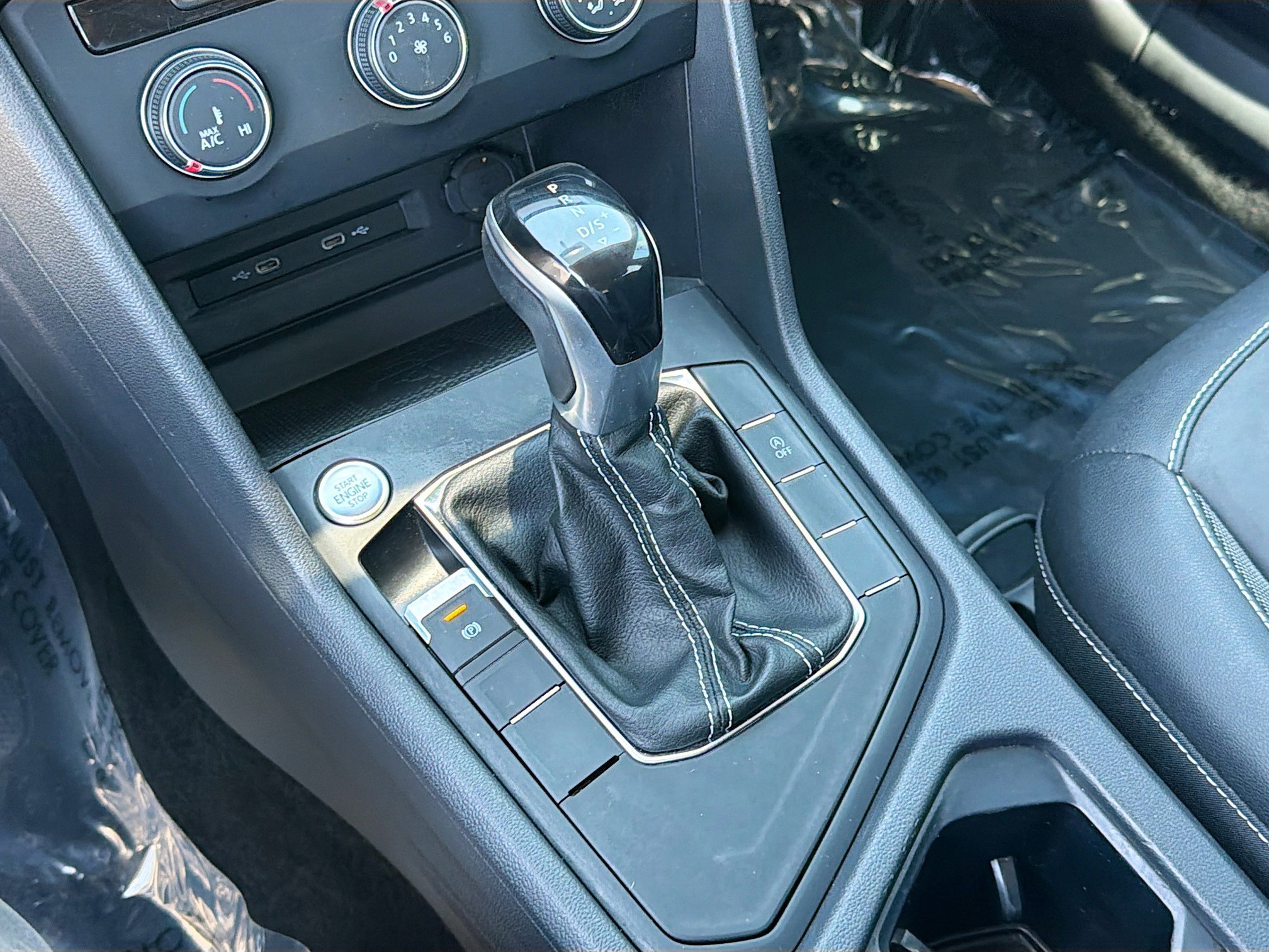 Used 2022 Volkswagen Taos SE image 26