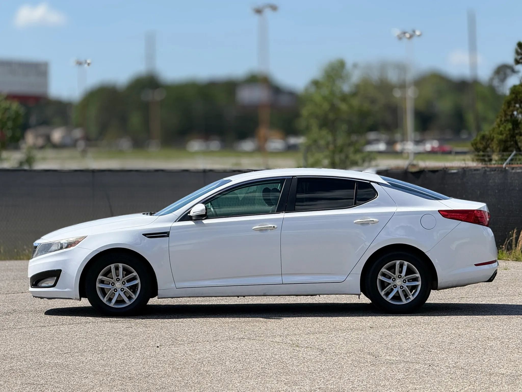 Used 2013 Kia Optima LX image 8