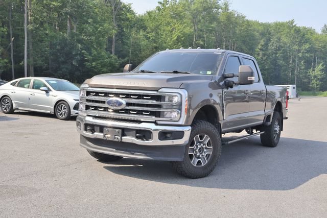 Used 2023 Ford F350 Lariat w/ Lariat Ultimate Package AWD/4WD image 2
