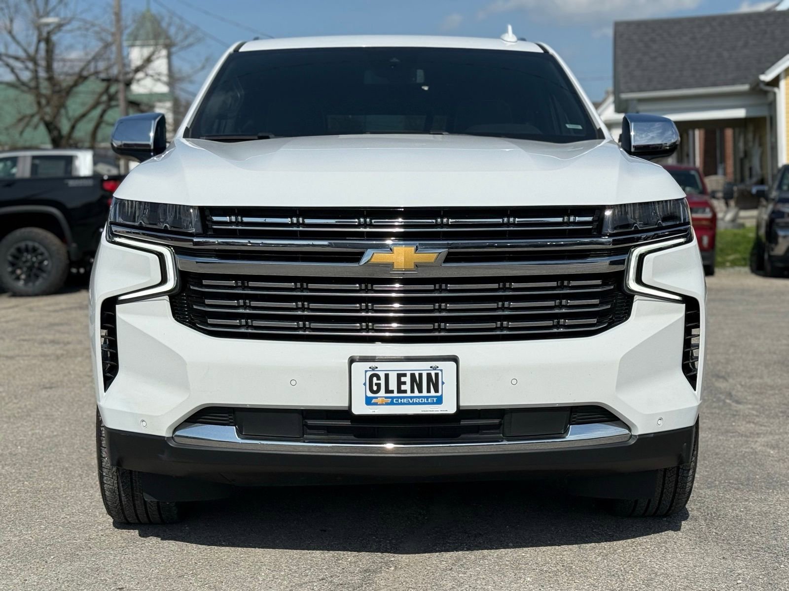 Used 2023 Chevrolet Suburban Premier image 11