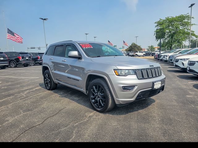 Used 2020 Jeep Grand Cherokee Altitude AWD/4WD image 6