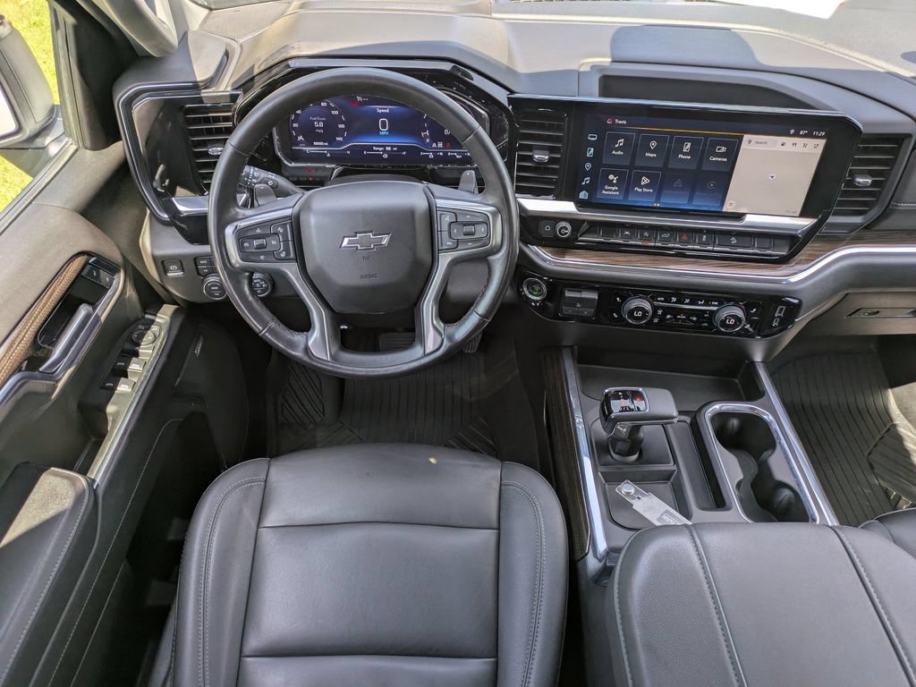 Used 2023 Chevrolet Silverado 1500 RST AWD/4WD image 16