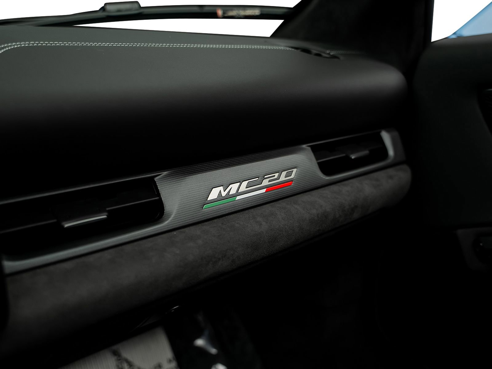 Used 2023 Maserati MC20 Spyder RWD image 51