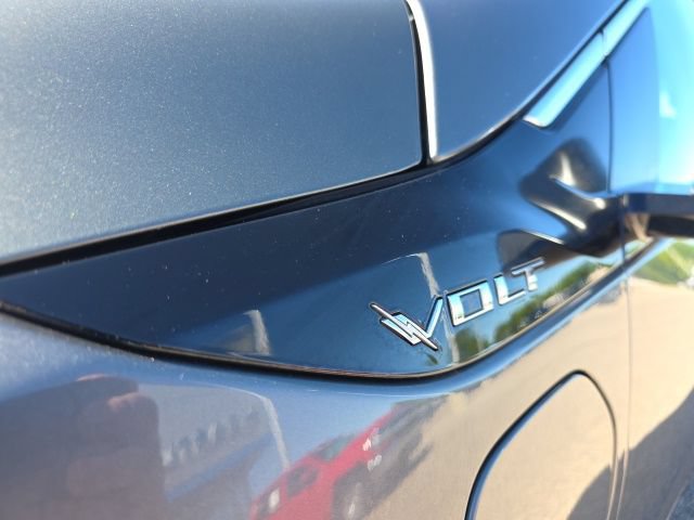 Used 2017 Chevrolet Volt Premier w/ Driver Confidence II Package FWD image 4