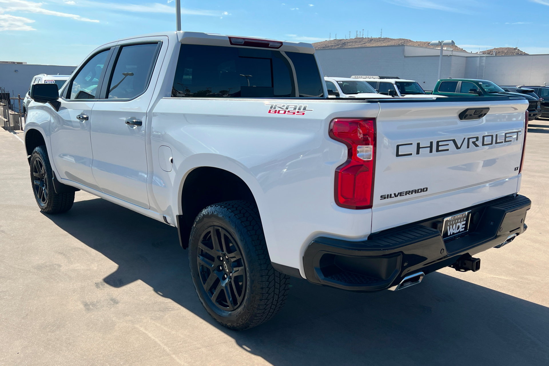 Used 2025 Chevrolet Silverado 1500 LT Trail Boss w/ Convenience Package II AWD/4WD image 3