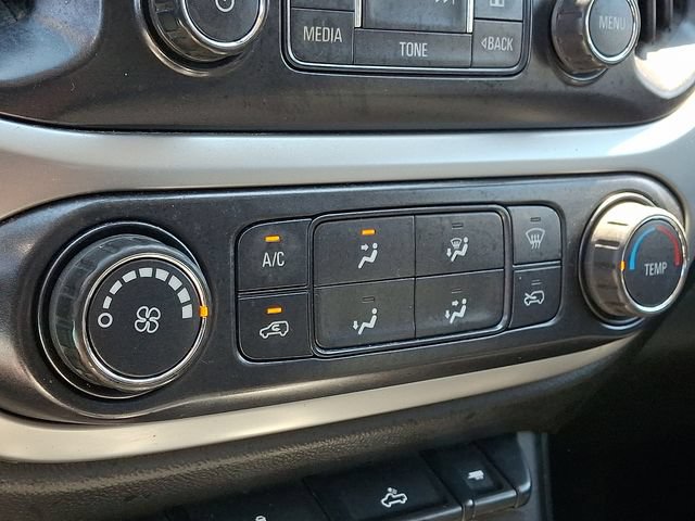 Used 2017 Chevrolet Colorado LT AWD/4WD image 17