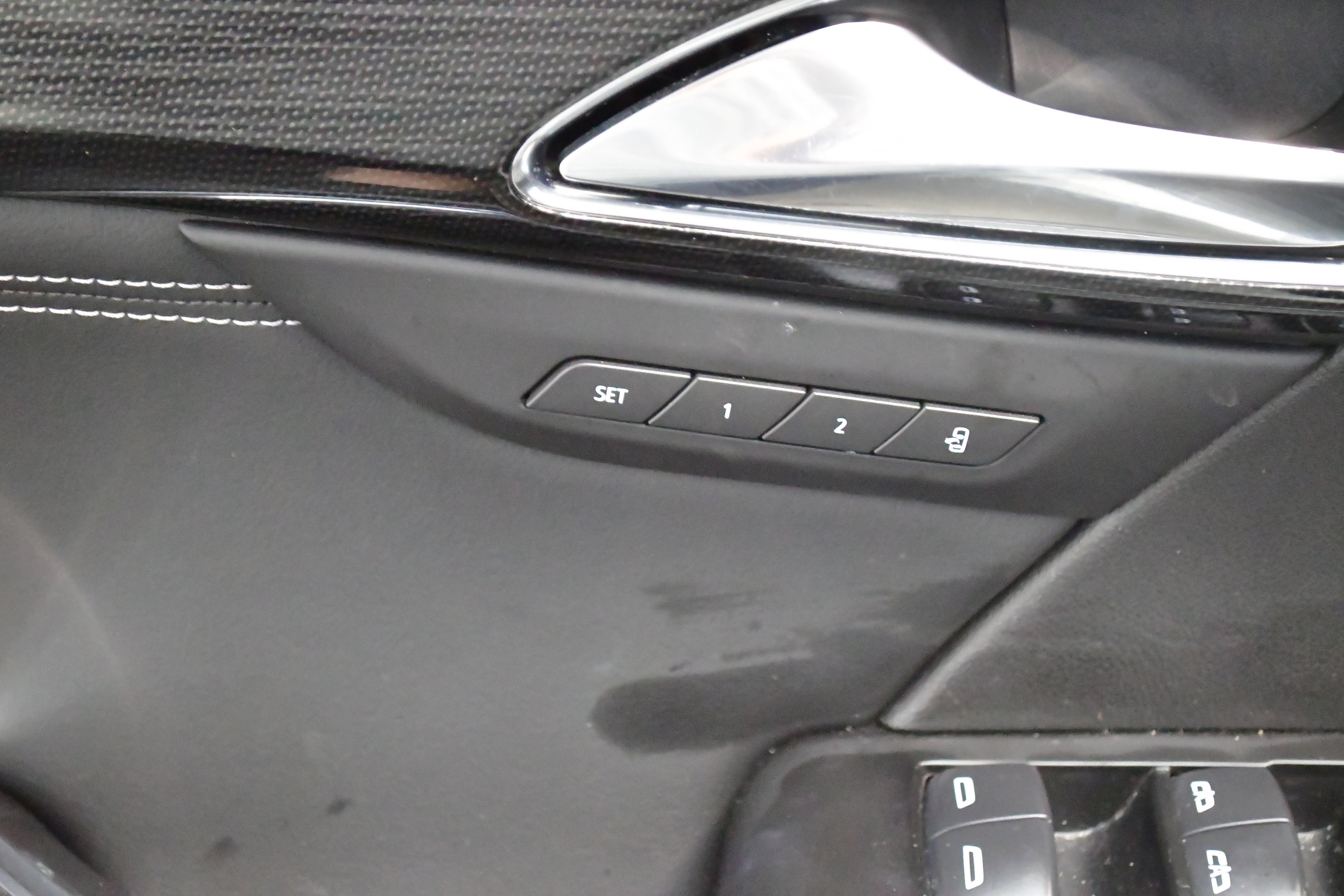 Used 2023 Buick Envision Essence w/ Sport Touring Package image 19