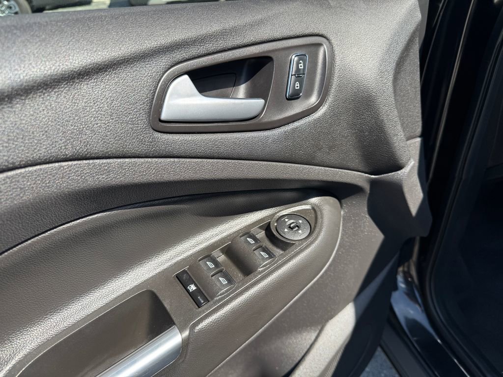 Used 2014 Ford Escape SE w/ SE Chrome Package AWD/4WD image 17