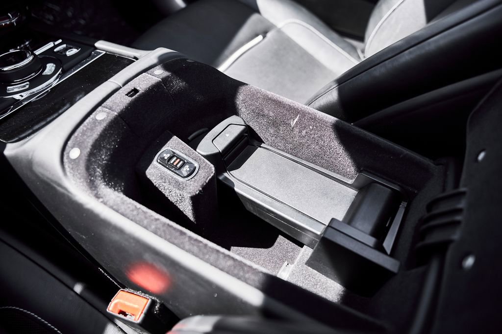 Used 2018 Rolls-Royce Dawn RWD image 58