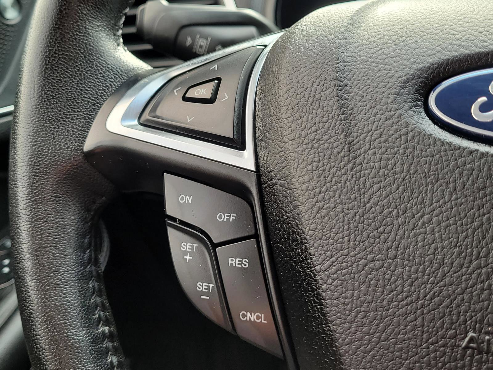 Used 2022 Ford Edge Titanium AWD/4WD image 31