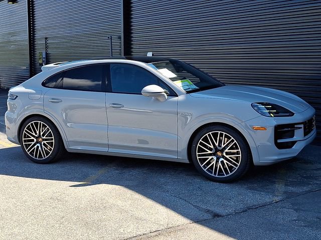 New 2026 Porsche Cayenne E-Hybrid Coupe AWD/4WD image 9