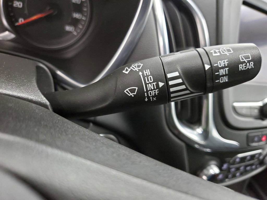Used 2022 Chevrolet Equinox LT FWD image 35
