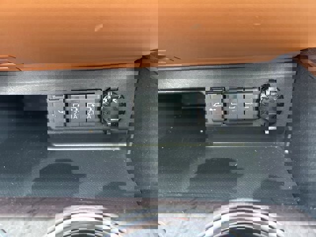 Used 2021 Toyota Highlander Platinum image 39