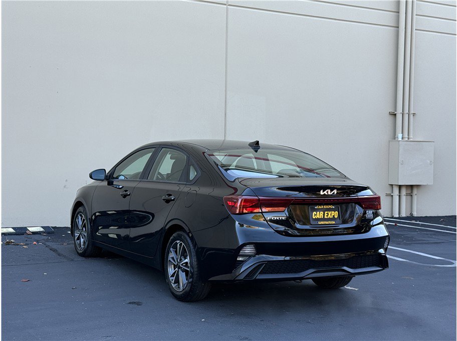 Used 2022 Kia Forte LXS image 6