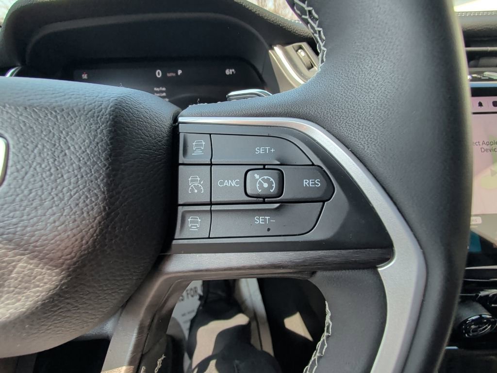 Used 2023 Jeep Grand Cherokee L Limited image 19