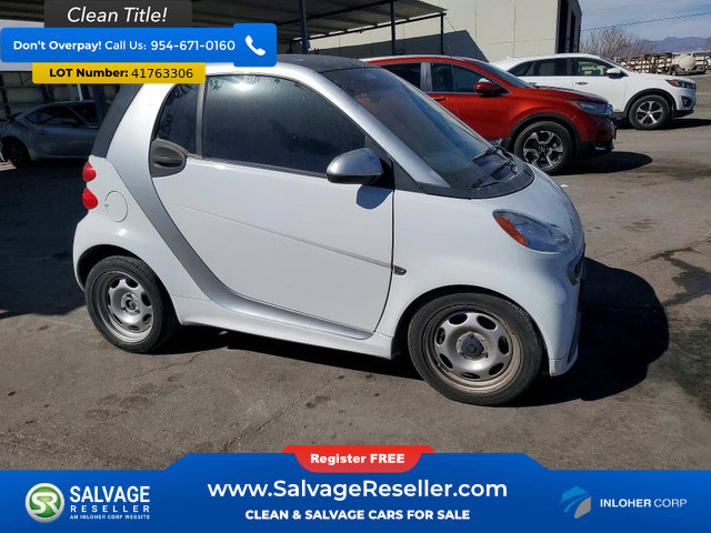 Used 2015 smart fortwo passion image 5