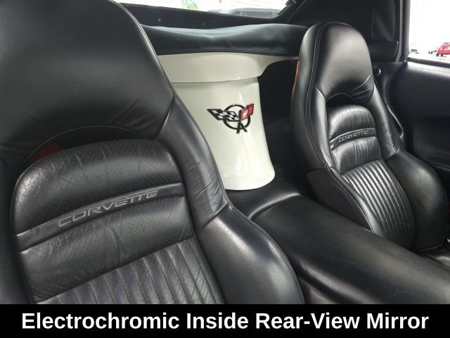Used 2001 Chevrolet Corvette Convertible w/ Preferred Equipment Group2 RWD image 9