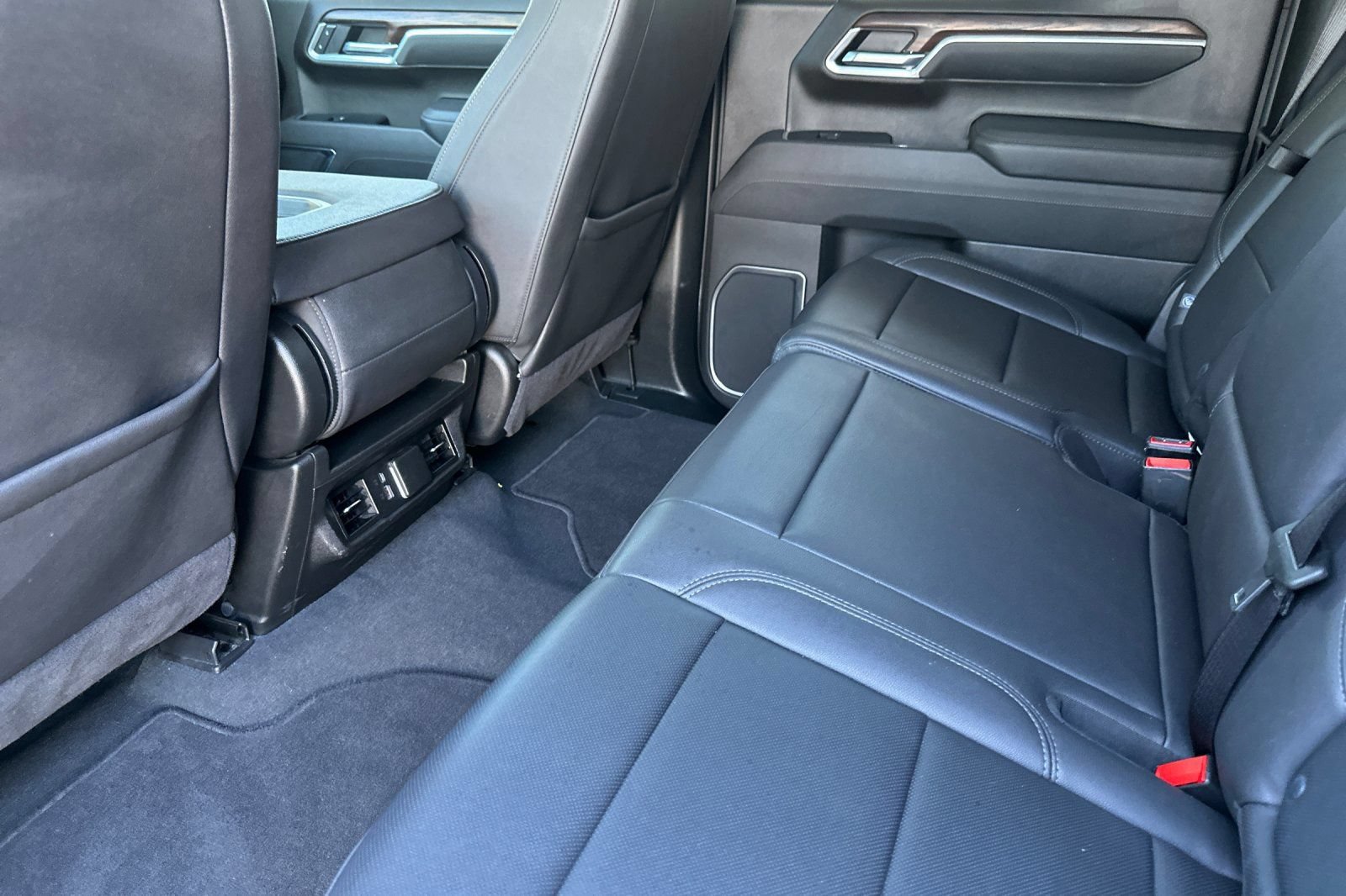 Certified 2025 GMC Sierra 1500 SLT RWD image 13