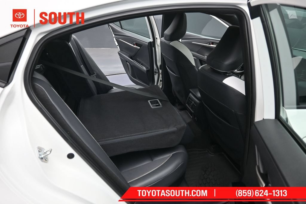Used 2025 Toyota Camry SE w/ Convenience Package FWD image 32