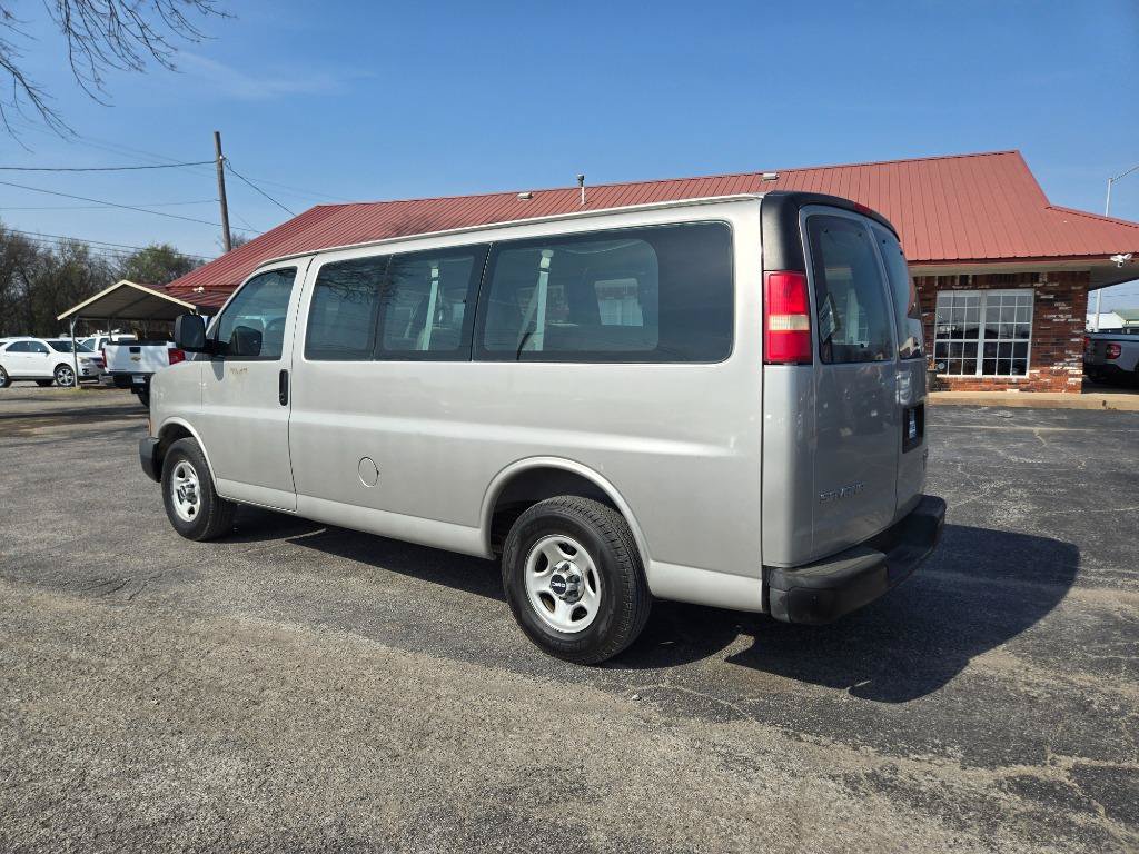 Used 2006 GMC Savana 1500 Passenger RWD image 22