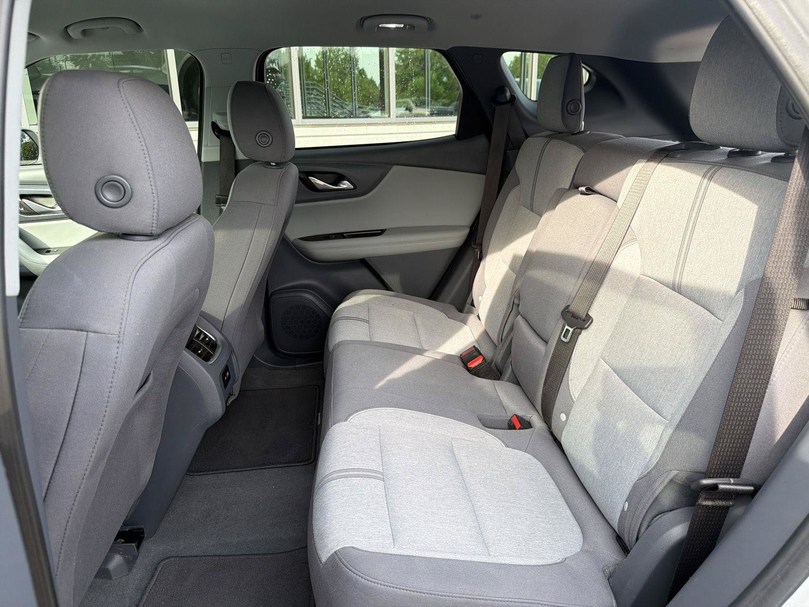 Used 2020 Chevrolet Blazer LT FWD image 35