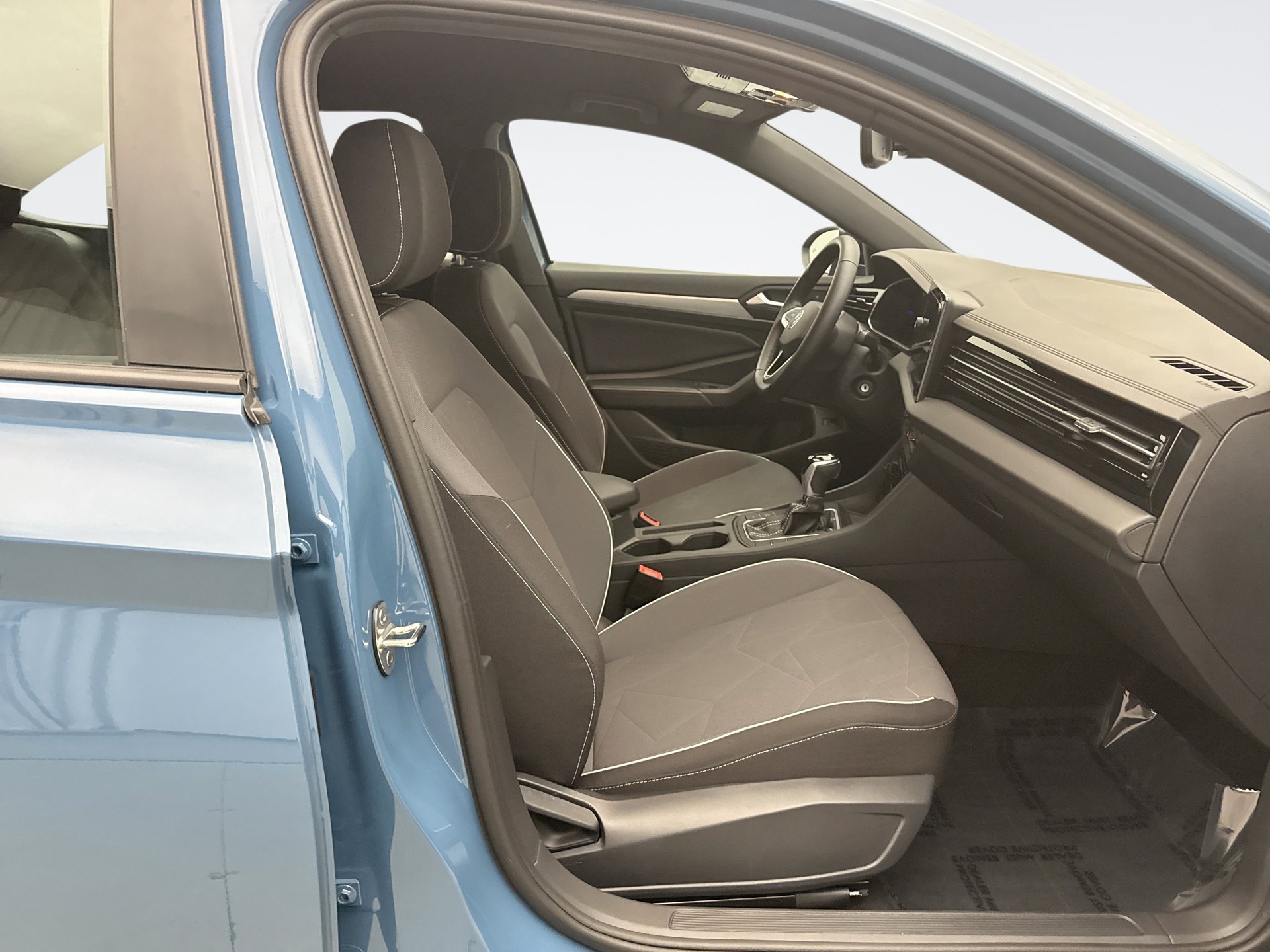 Used 2025 Volkswagen Jetta Sport image 16