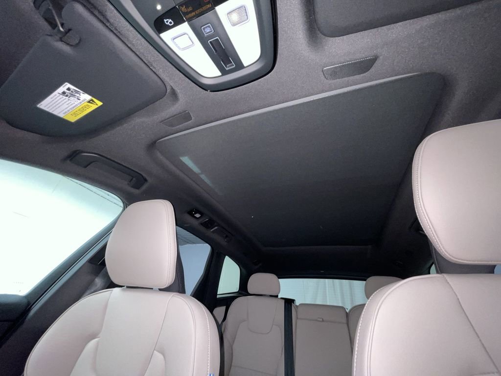 New 2026 Volvo XC60 T8 Plus w/ Protection Package Premier image 5