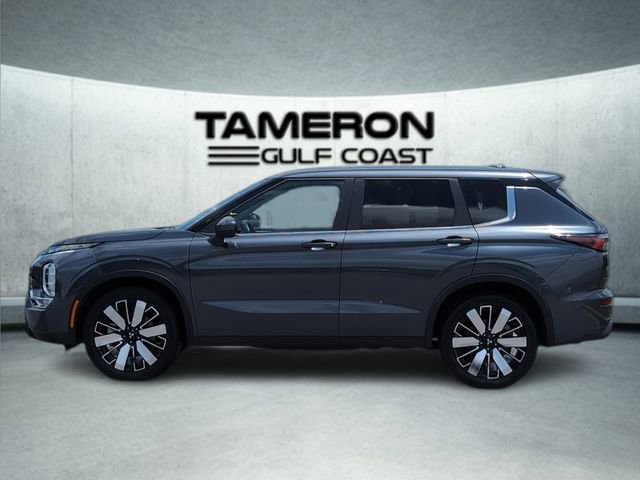 Used 2025 Mitsubishi Outlander SE FWD image 2
