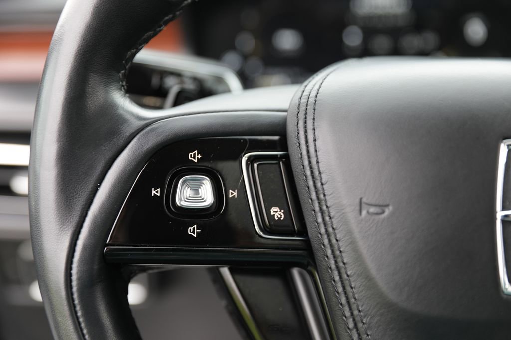 Used 2023 Lincoln Aviator Reserve w/ Equipment Group 201A image 38