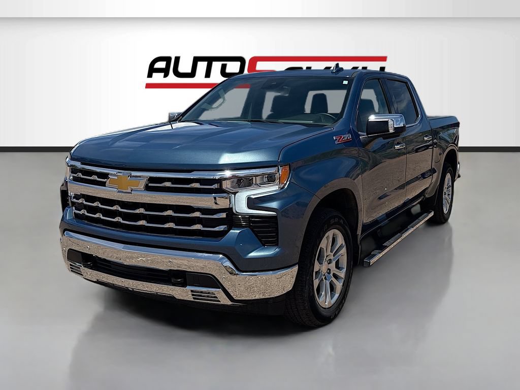 Used 2024 Chevrolet Silverado 1500 LTZ AWD/4WD image 3