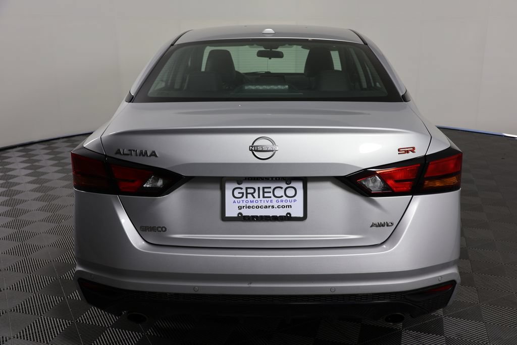 Used 2023 Nissan Altima 2.5 SR AWD/4WD image 7